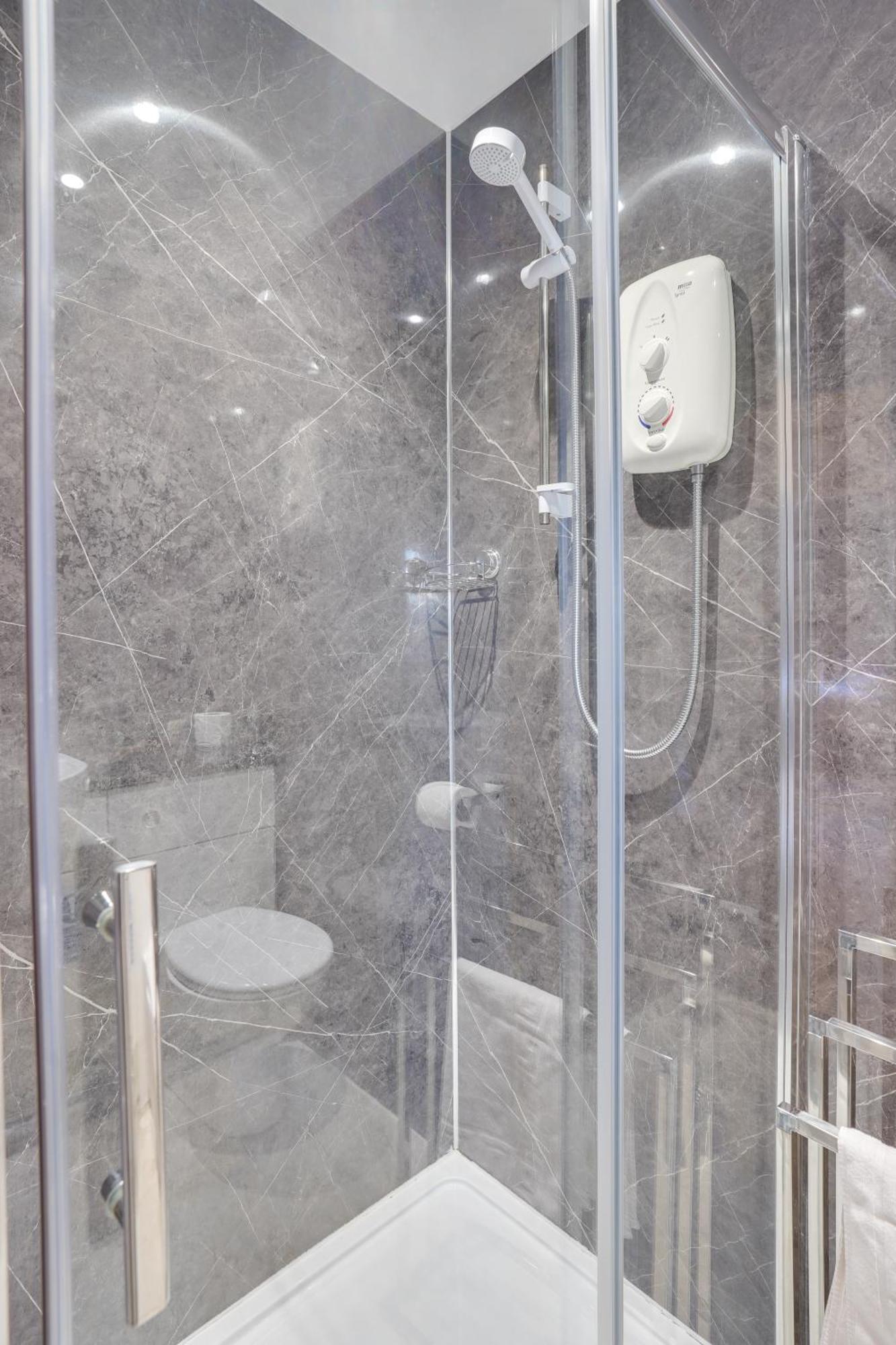 The County Hotel - Self Check-In, Ultra Fast Wi-Fi, Free Parking, Central Location Selkirk Luaran gambar