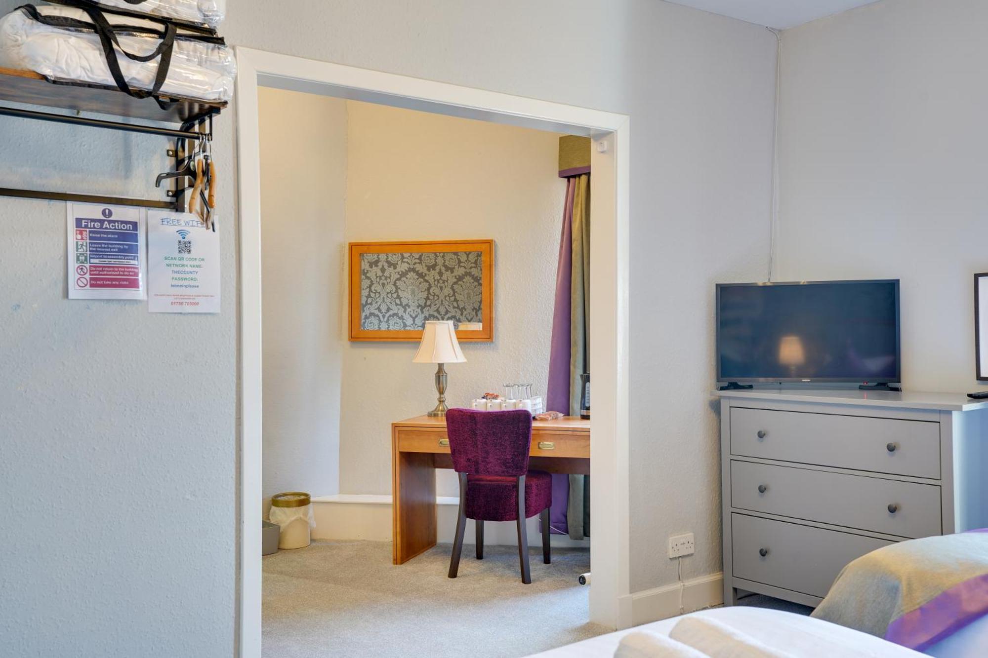 The County Hotel - Self Check-In, Ultra Fast Wi-Fi, Free Parking, Central Location Selkirk Luaran gambar